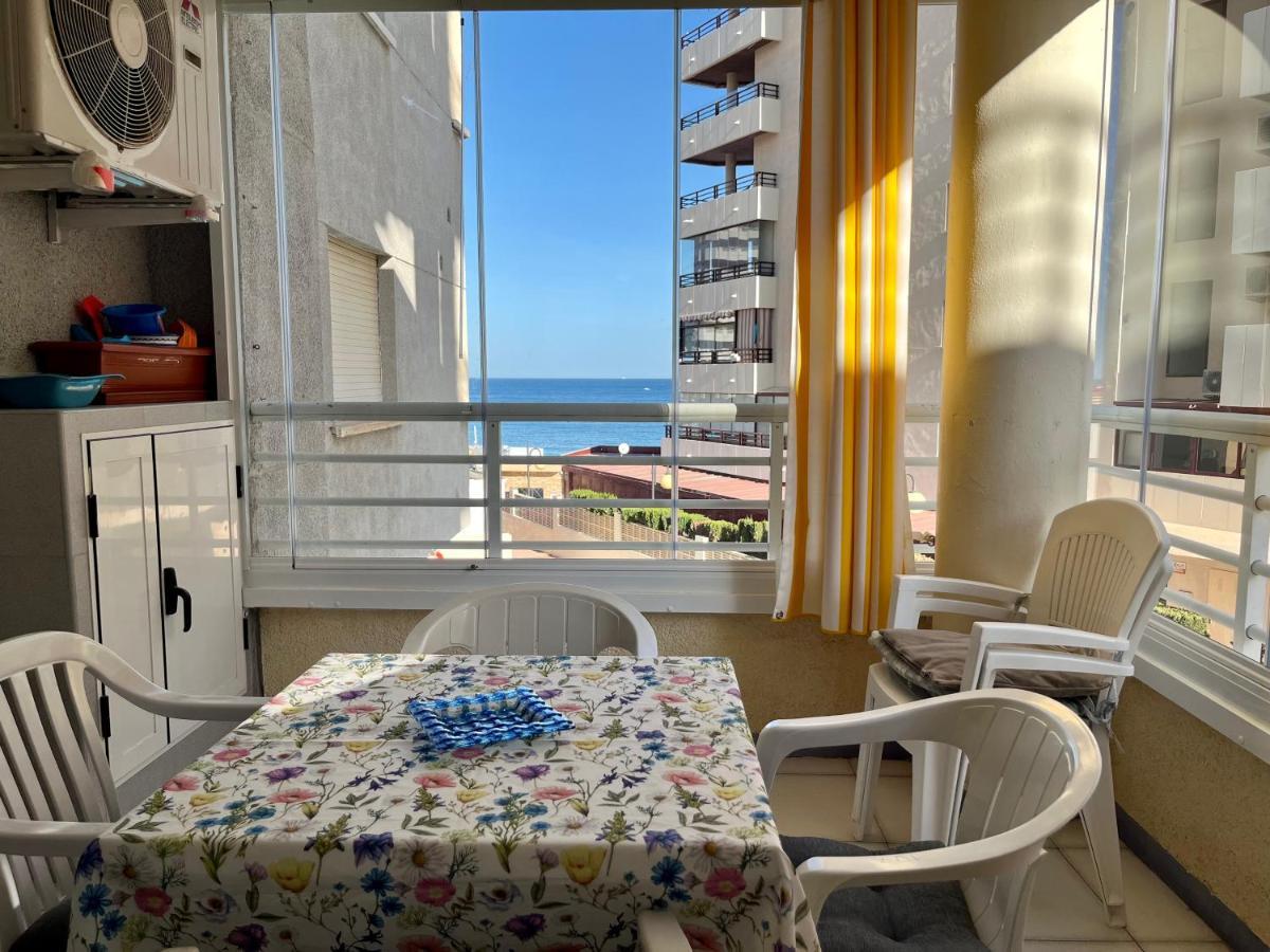 Apartment On The Beach With Parking And Pool Кальпе Екстер'єр фото